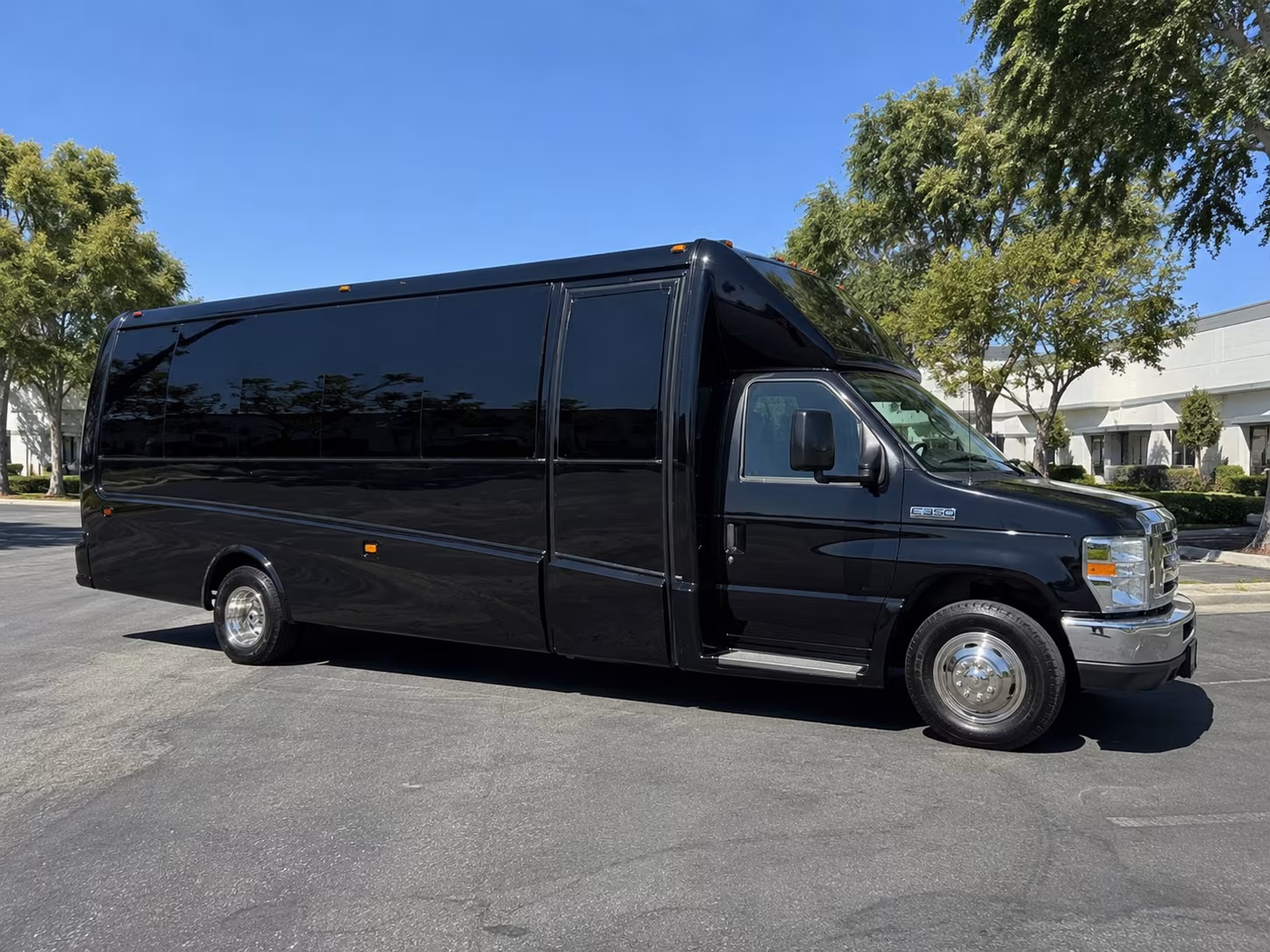 rent a midland prom party bus or charter bus today